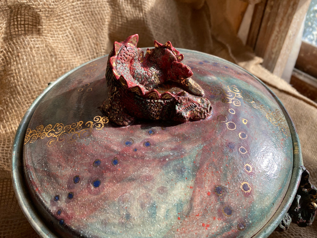 A Dragon pot