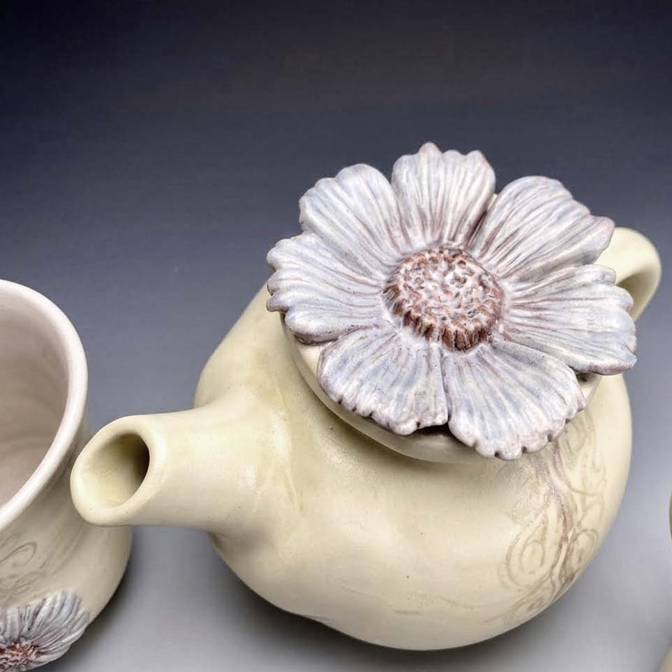 Primose Yellow classic English Countryside Tea Set