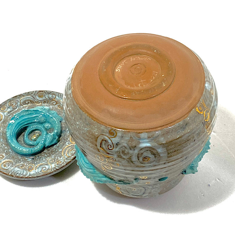 An Urn with dragons