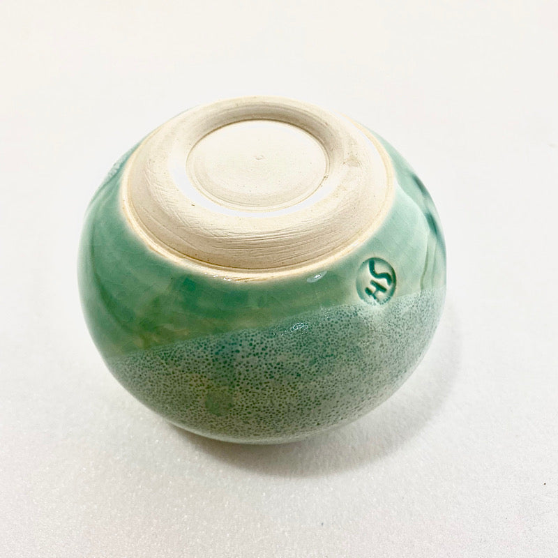 A Vase , medium size.