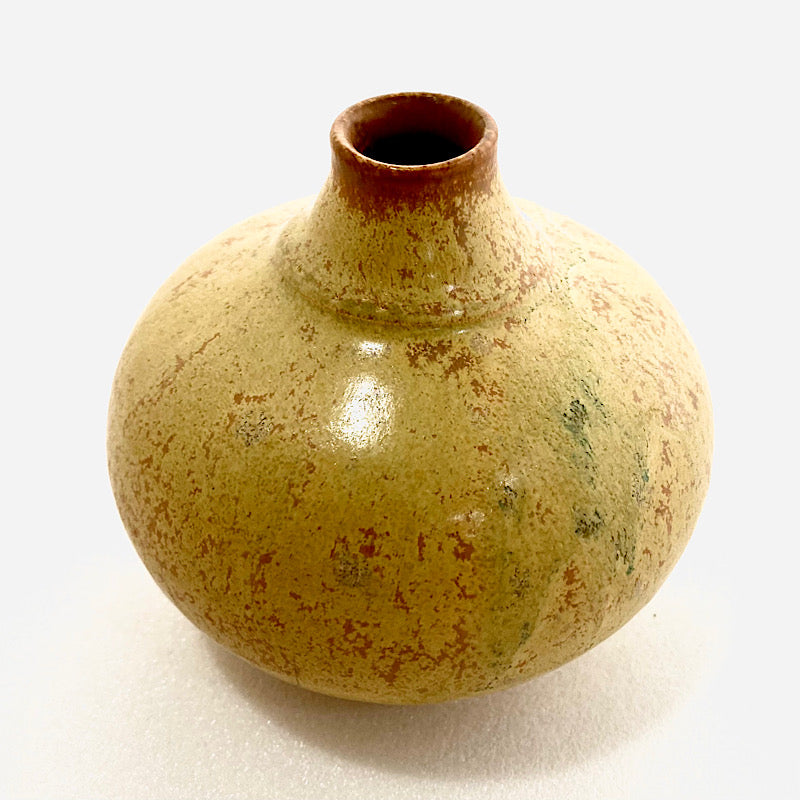 A small vase