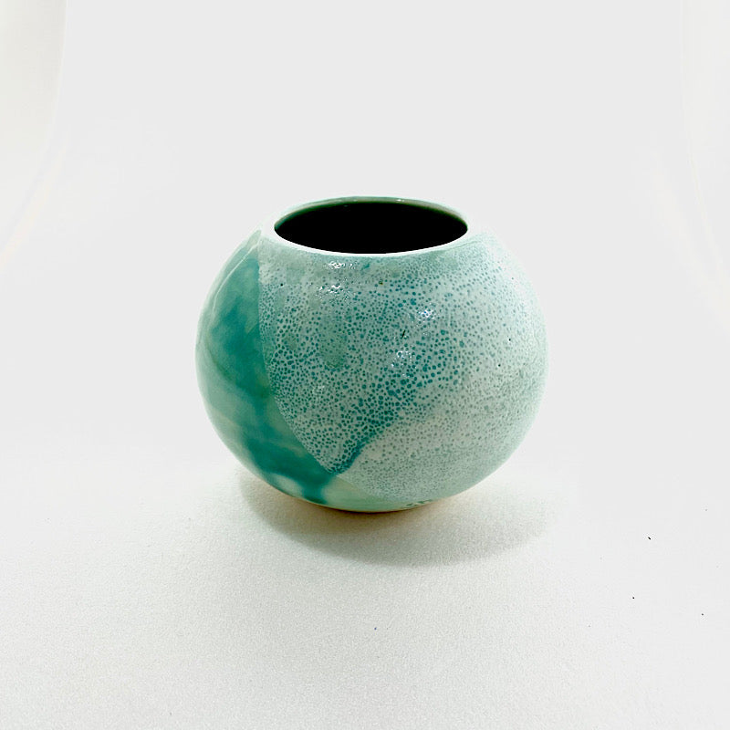 A Vase , medium size.