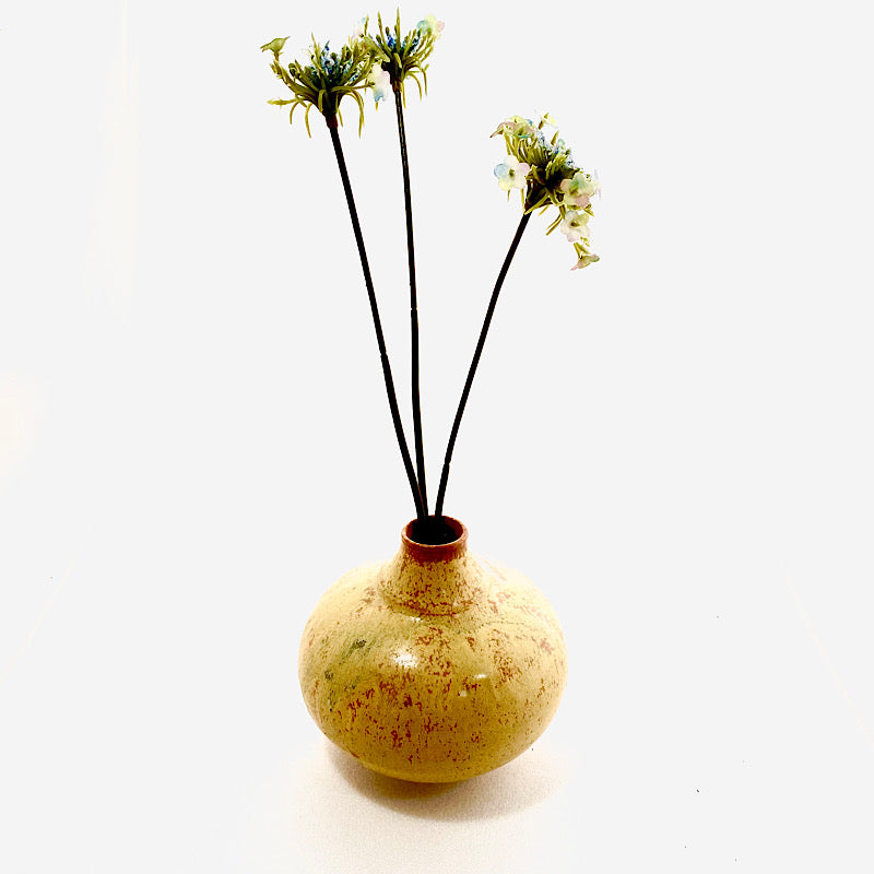 A small vase
